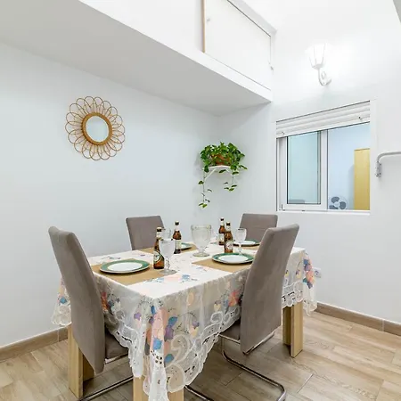 Las Canteras Apartamento En El Centro De La Ciudad By Alterhome شقة